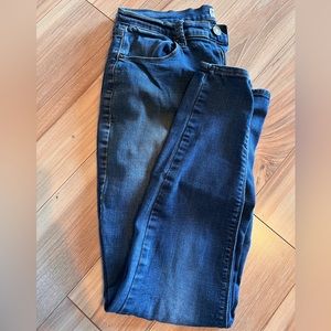Mudd high rise jegging. Size 11. Well worn.